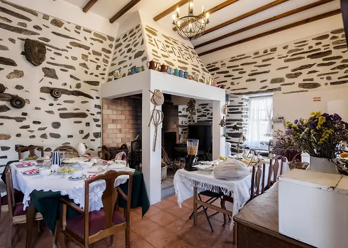 Quinta De Marrocos 팜스테이 *